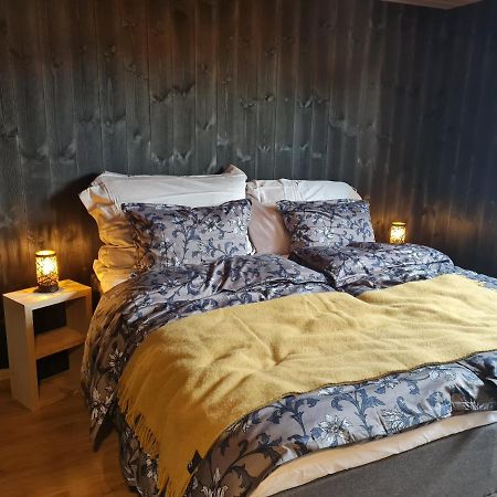 Rorbu Ved Sjoen Bud Exterior foto