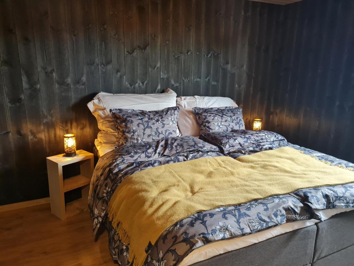 Rorbu Ved Sjoen Bud Exterior foto