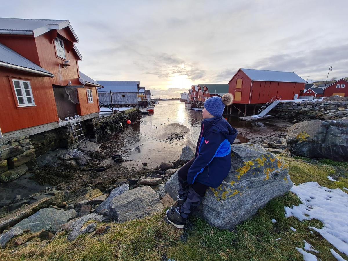 Rorbu Ved Sjoen Bud Exterior foto